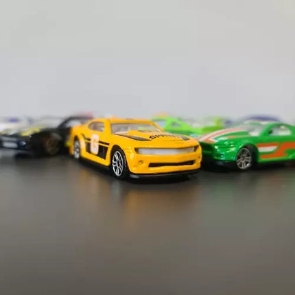 Kruzzel Metalen Speelgoedauto's - 16-delige Set - Schaal 1:64