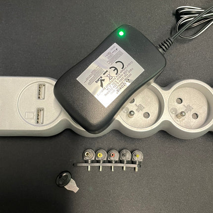 Universele Adapter AC-stroomadapter met USB Poort - 3V / 4.5V / 5V / 6V / 7.5V / 9V / 12V - 6 plugs