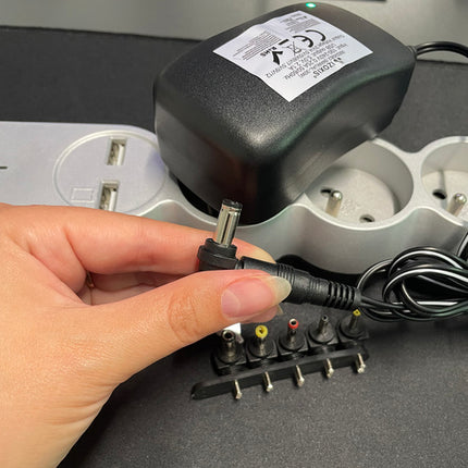 Universele Adapter AC-stroomadapter met USB Poort - 3V / 4.5V / 5V / 6V / 7.5V / 9V / 12V - 6 plugs